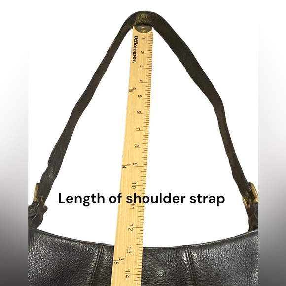 Vintage pebbled leather GUESS bag in black - Picture 6 of 8